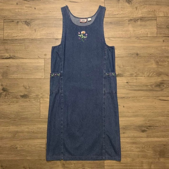 Vintage Premier International For Ladies Large Floral Embroidered Denim Dress - Picture 1 of 4